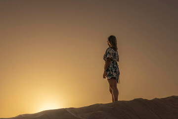 femme sur les dunes de Maspalomas 