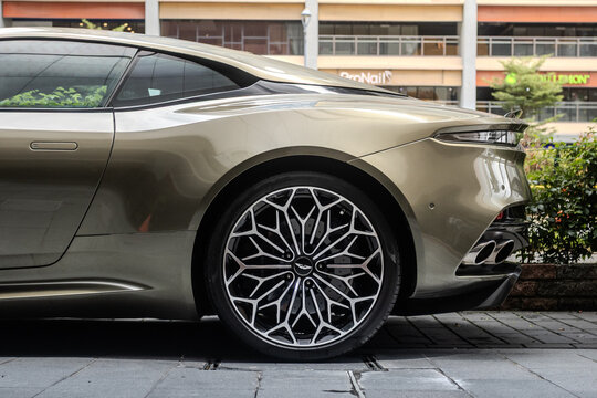 Aston Martin DBS Superleggera