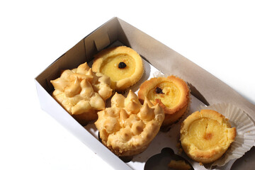 soes cakes in packaging, Soes are round cakes filled with custard