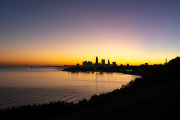 Naklejka premium Sunset View of Cleveland Ohio Skyline