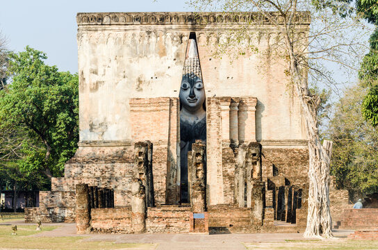 Wat Si Chum in Sukhothai Historical Park, Thailand