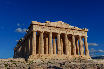 Obraz premium The Parthenon, iconic ancient temple on the Acropolis of Athens