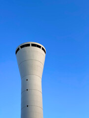 日本。給水塔。青空。晴天。建築。塔。写真。