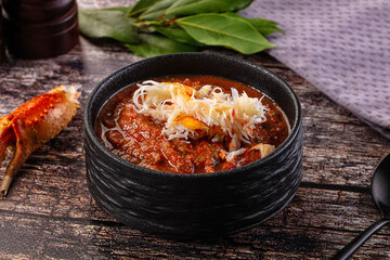 Tomato gazpacho soup with crab