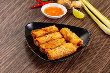 Vietnamese deep fried spring roll