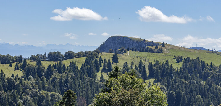  Paysage de montagne &agrave; Metabief dans le Jura en France