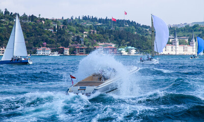 Naklejka premium boats at the Bosphorus istanbul