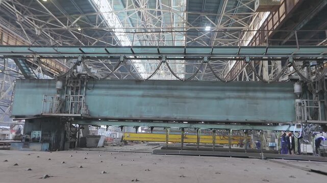 Box Beam Automatic Welding Machine. H Beam Gantry Saw Welding Machine. Sub Arc Welding Equipment SAW. Submerged arc welding. Automatic SAW Welding Station. Industrial manufacturing plant.