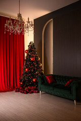 Elegant Christmas interior with a beautifully decorated tree in red and gold tones, luxurious green velvet sofa, red curtains, chandelier, and neatly arranged holiday gifts creating a warm festive