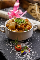 Sichuan-style spicy pork skin