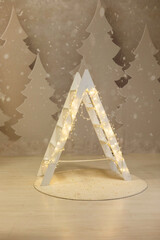 Escenarios de Navidad con escalera blanca