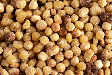 Primo piano di fregula sarda, tipica pasta artigianale italiana 