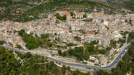 Obraz premium Aerial view of the Ragusa Ibla quarter, located in Sicily, Italy. Perched on a hill, it is the oldest part of the city of Ragusa and home to the Baroque historic center.
