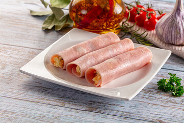 Delocous ham roll with cheese