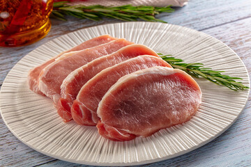 Raw pork carbonate for cooking