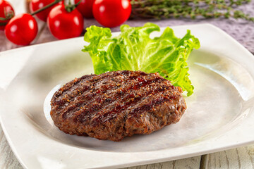 Grilled beef cutlet minced meat