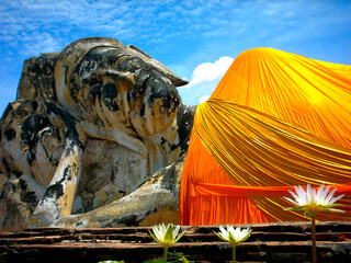 Thai Wat Lokayasutharam