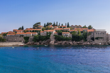 Obraz premium Sveti Stefan islet on Adriatic shore, Montenegro