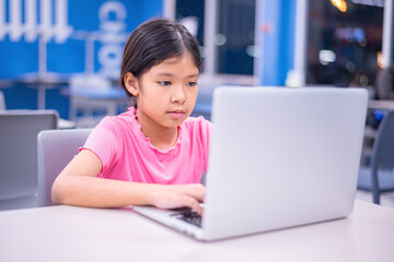 Student Engaged with Technology in a Modern Learning Environment