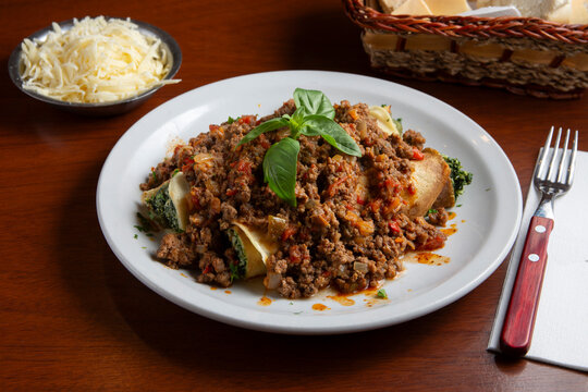 canelones de verdura con salsa bolognesa