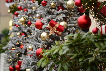 christmas tree decorations