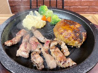 鉄板ステーキ＆ハンバーグ