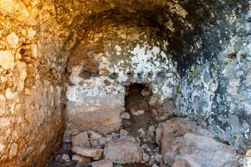 Obraz premium The ancient city of Syedra has located about 20 km. southeast of Alanya district of Antalya, on a mountainous area just west of the small coastal plain fed by the Sedre Stream. The city has developed 