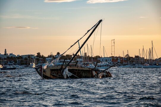 Barco encallado