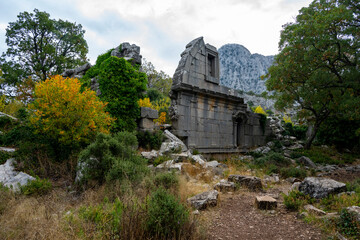 Termessos (Greek &Tau;&epsilon;&rho;&mu;&eta;&sigma;&sigma;ό&sigmaf; Termēss&oacute;s), also known as Termessos Major (&Tau;&epsilon;&rho;&mu;&eta;&sigma;&sigma;ό&sigmaf; ἡ &mu;&epsilon;ί&zeta;&omega;&nu;), was a Pisidian city built at an altitude of about 1000 metres at the south-west side of Solymos Mountain
