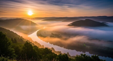Obraz premium Sunrise Over the Saar River Valley - A Misty Morning Landscape.