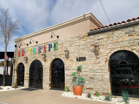 El Zarape Mexican Grill, Fort Smith, Arkansas, November 17, 2025. Exterior of the Mexican restaurant with decorative iron arches.