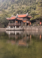 Phu Khong Temple in Tr&agrave;ng An National Park, Vietnam