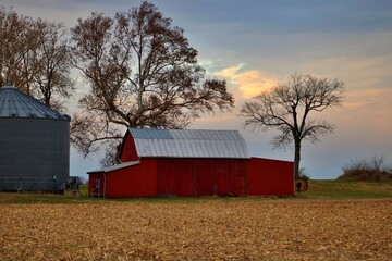 Red Barn in Farm Field with Grain Bins in Ohio © Gwen