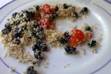 A dish of farofa de iça, a typical delicacy from the Paraíba Valley made with iça ants.