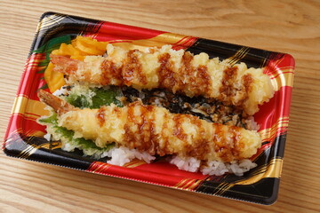 おいしい海老天丼弁当