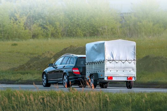 Travel and logistics with SUV and trailer