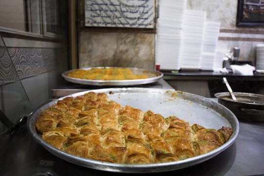 traditional middle east cuisine dessert kunafa