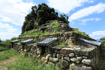 奈良市にある土製の塔「頭塔」