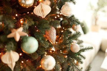 Naklejka premium Christmas white interior. Living room in loft.