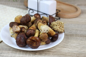 We picked some wild mushrooms and will be cooking them for dinner today.