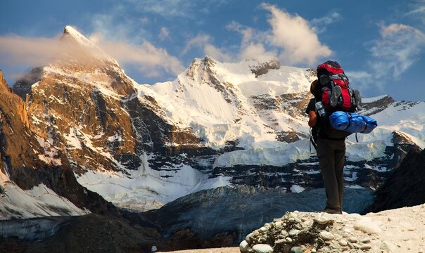 Evening sunset mount Nun Kun India Himalaya mountain