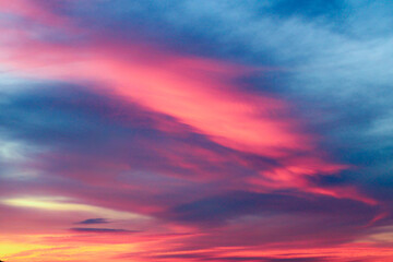Vibrant Sunset Sky with Pink and Purple Clouds