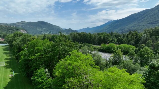 Ville de Vizille en &eacute;t&eacute; vue du ciel
