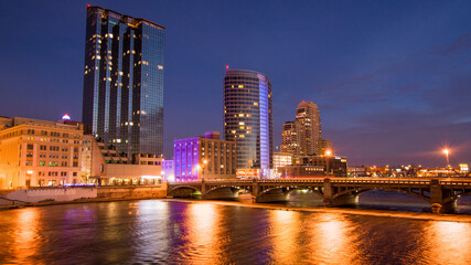 Fototapeta premium Dusk in Downtown Grand Rapids Michigan