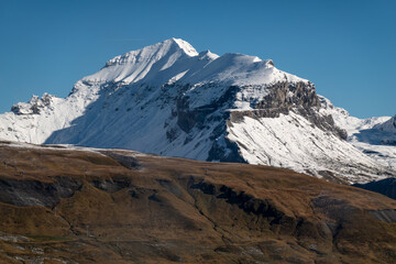 Der Piz Segnas in der Nähe von Flims/Laax nach dem ersten Schneefall