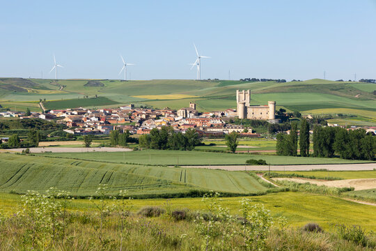 Panoramic view of the village of Torrelobat&oacute;n and its beautiful medieval castle, Valladolid