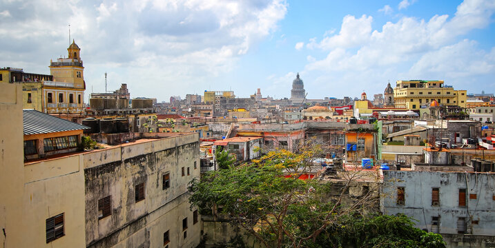 Panoramic view of La Habana with El Capitolio, the National Capitol Building of Cuba in the Caribbean