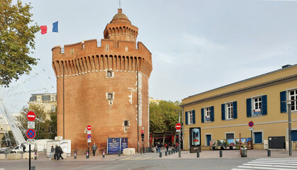Le Castillet &agrave; Perpignan, Catalogne, Roussillon, Pyr&eacute;n&eacute;es Orientales, Occitanie, France.