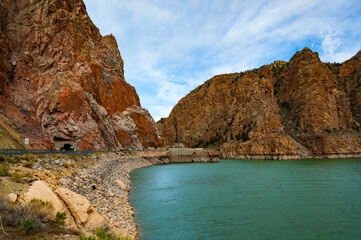 Buffalo Bill Dam. When completed in 1910, Buffalo Bill Dam was one of the first concrete arch dams built in the United States. At 325 feet high, it was also the highest dam in the world at the time.