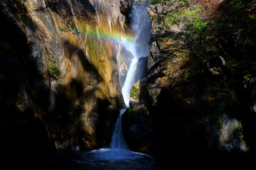 紅葉に染まる昇仙峡 © 汐理 宮本